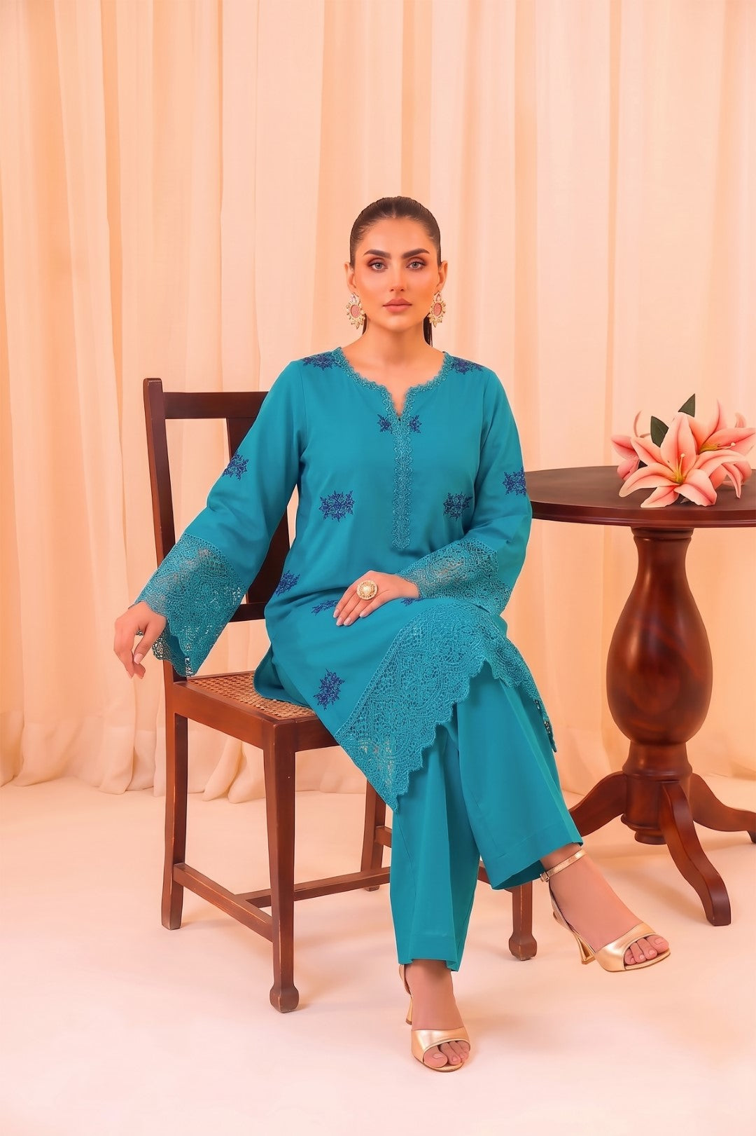 2 PIECE PREMIUM PURE LAWN EMBROIDERED UNSTITCHED SUIT 611