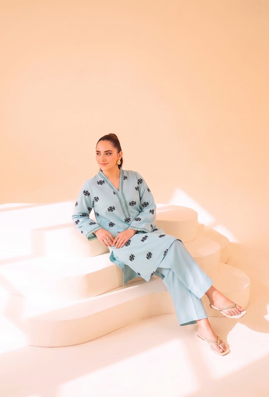 2 PIECE PREMIUM PURE LAWN EMBROIDERED UNSTITCHED SUIT 604
